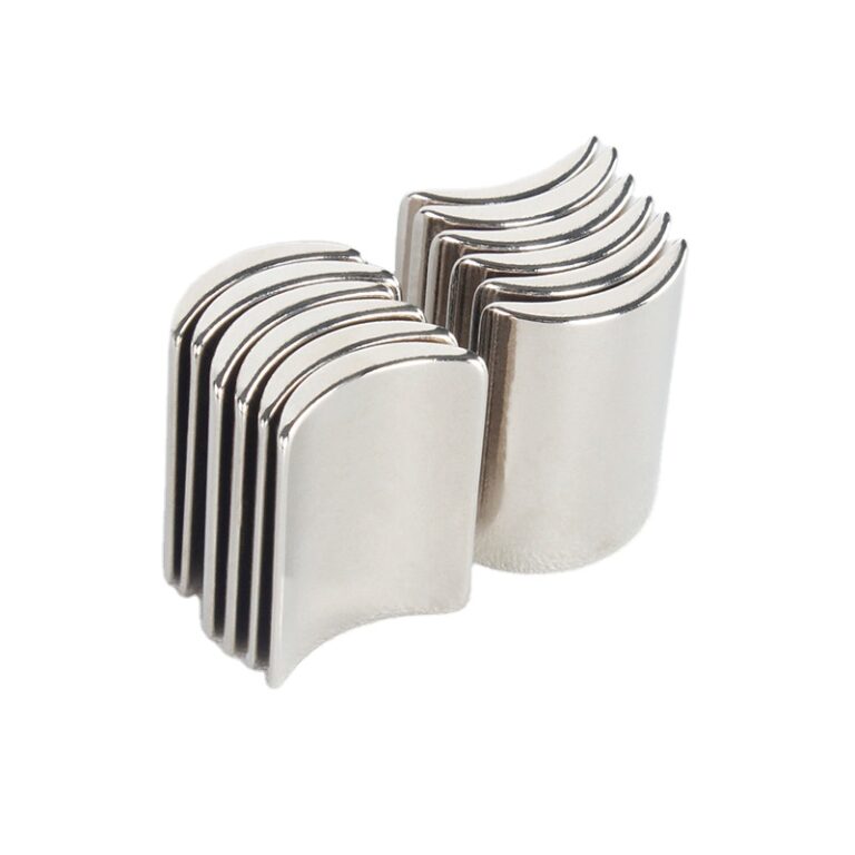 Magneti a segmenti 1 Magnete ad arco